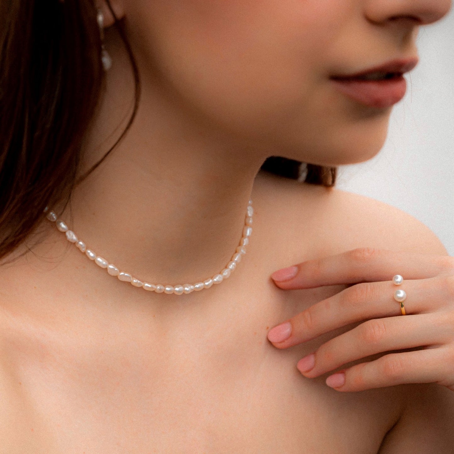 CORALIA Small Pearl Chocker
