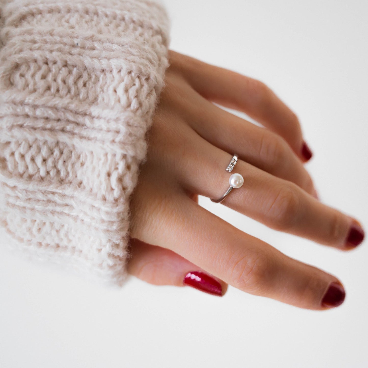 Solitaire Pearl Adjustable Ring