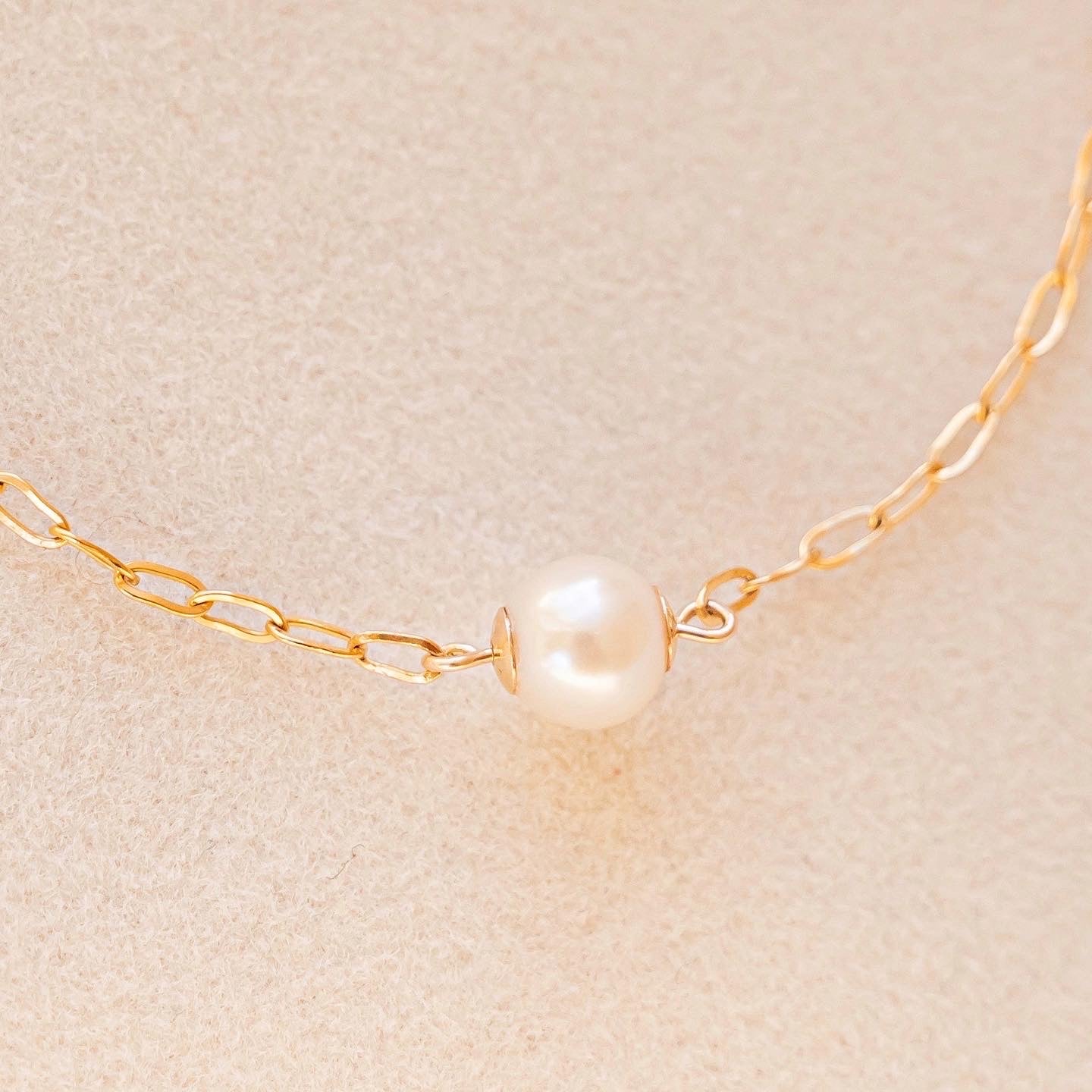 solitaire pearl bracelet