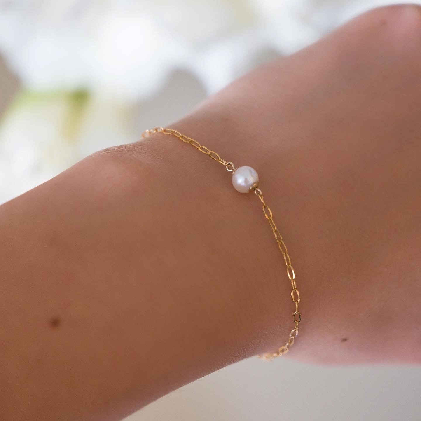solitaire pearl bracelet