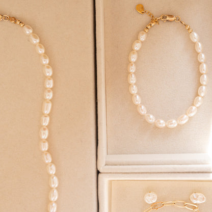Diana Pearl Bracelet